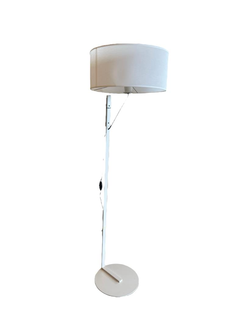 Lámpara de piso libertad circular blanco 130cm 327