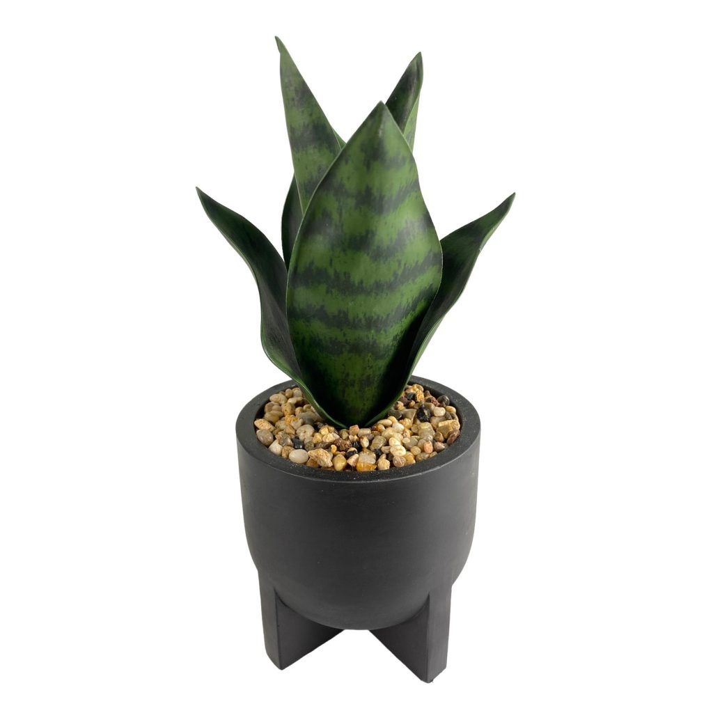 Maceta con planta artificial