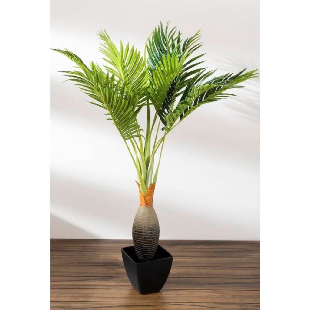 Maceta con planta artificial